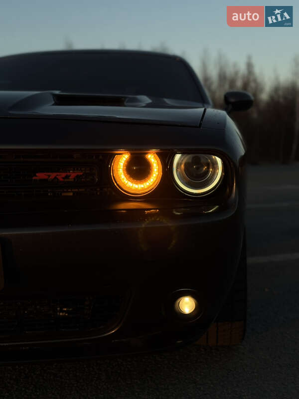 Купе Dodge Challenger 2017 в Киеве