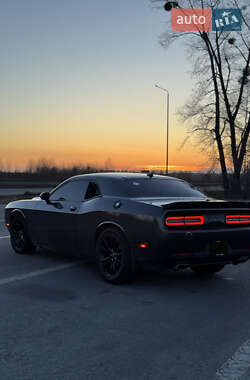 Купе Dodge Challenger 2017 в Киеве фото 4 Купе Dodge Challenger 2017 в Киеве