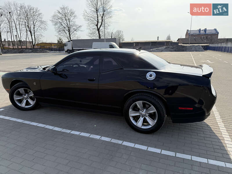 Купе Dodge Challenger 2019 в Тернополі