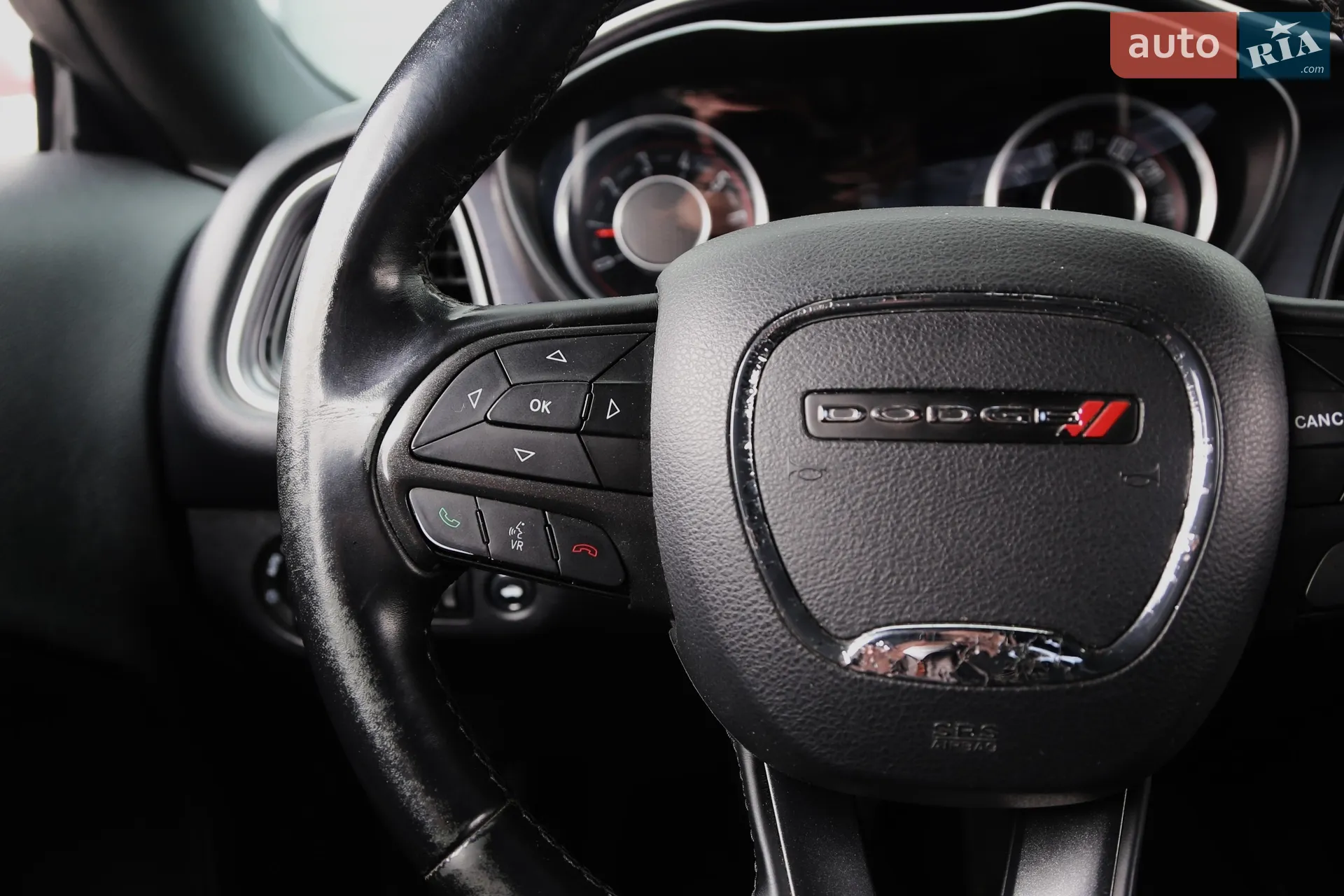 2016 Dodge Challenger - мініатюра 18