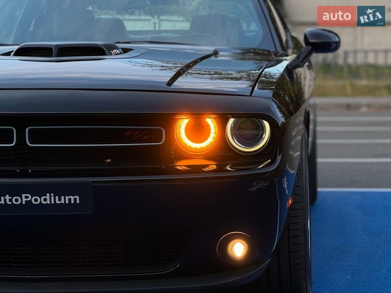 Купе Dodge Challenger 2018 в Киеве