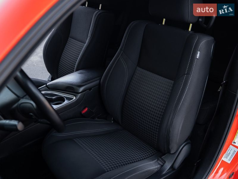 Купе Dodge Challenger 2017 в Дніпрі фото 29 Купе Dodge Challenger 2017 в Дніпрі