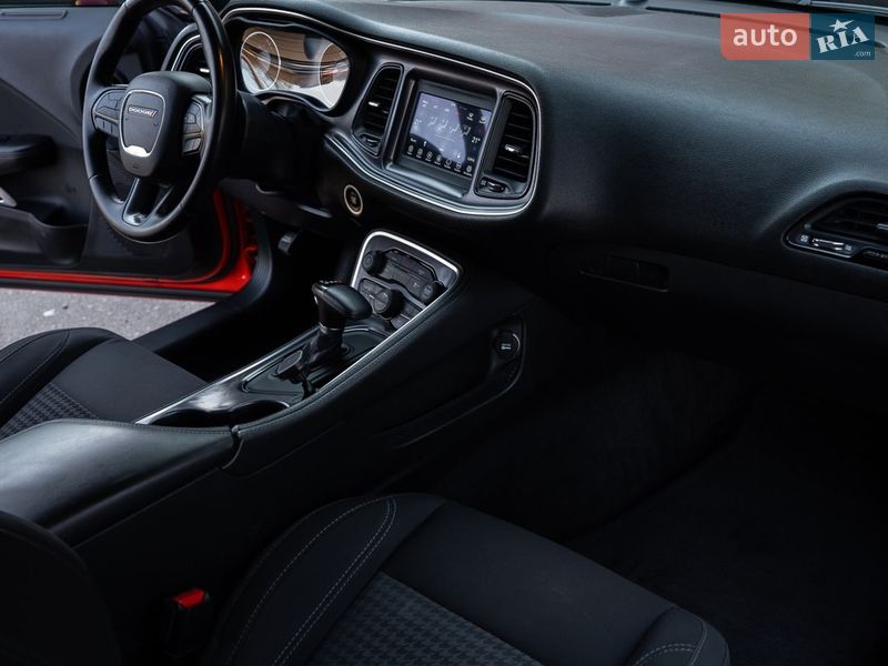 Купе Dodge Challenger 2017 в Дніпрі фото 2 Купе Dodge Challenger 2017 в Дніпрі