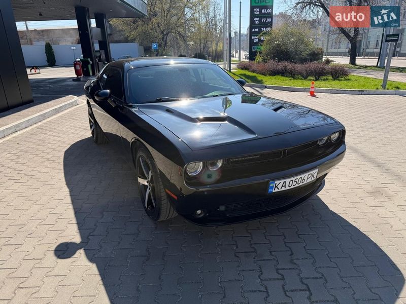 Купе Dodge Challenger 2017 в Києві фото 2 Купе Dodge Challenger 2017 в Києві