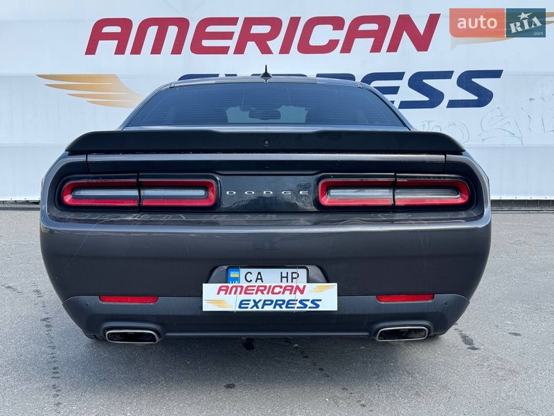 Купе Dodge Challenger 2016 в Киеве фото 8 Купе Dodge Challenger 2016 в Киеве