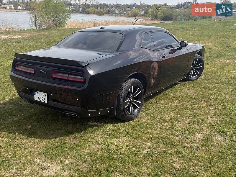 Купе Dodge Challenger 2015 в Киеве