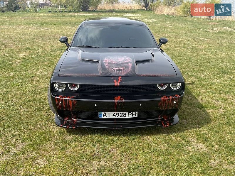 Купе Dodge Challenger 2015 в Киеве