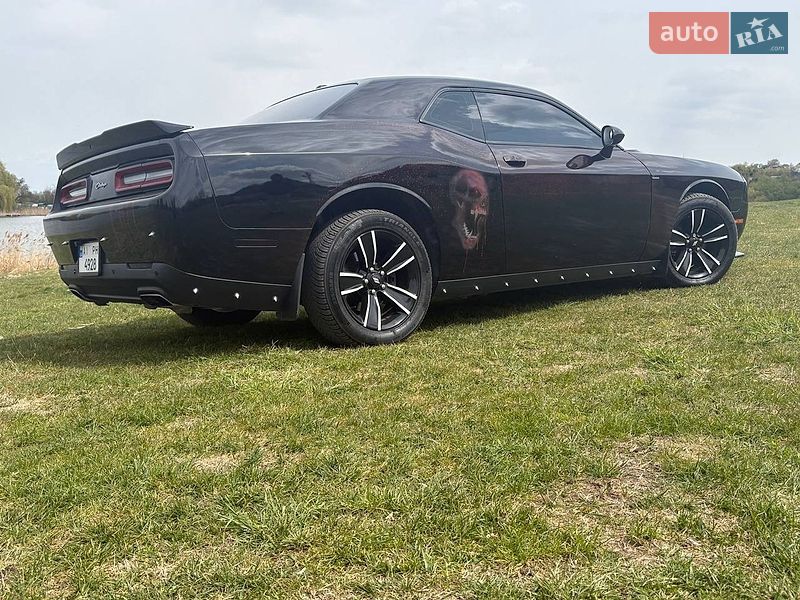 Купе Dodge Challenger 2015 в Киеве