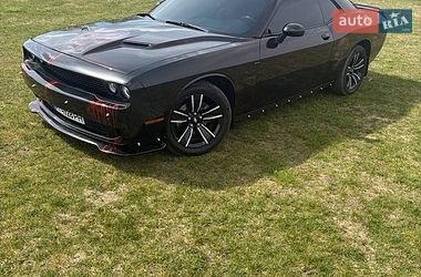 Купе Dodge Challenger 2015 в Киеве