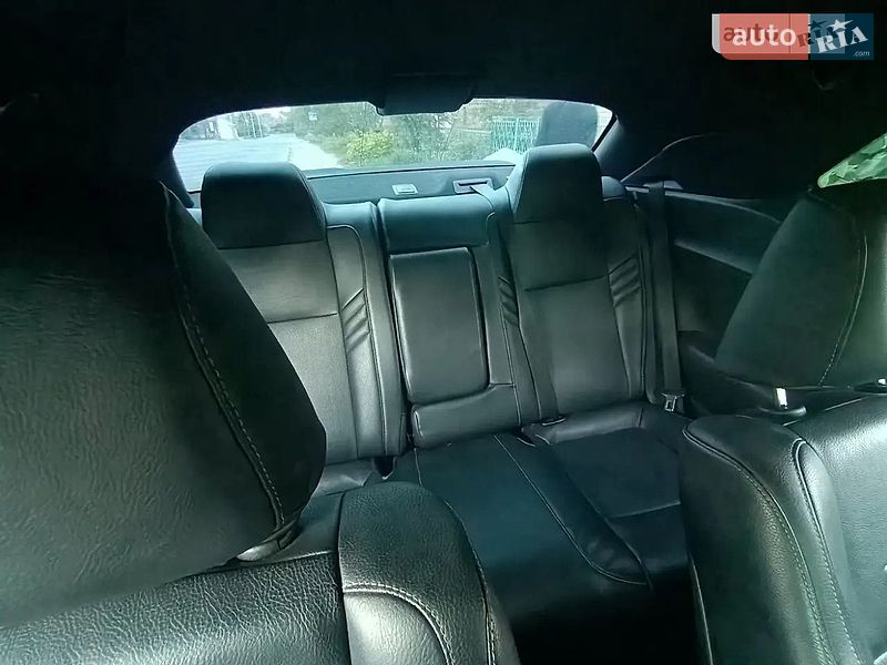 Купе Dodge Challenger 2015 в Киеве