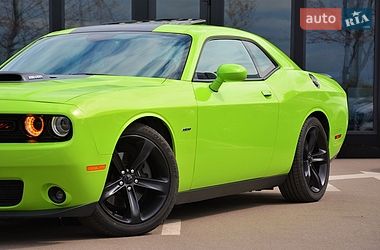 Купе Dodge Challenger 2015 в Киеве