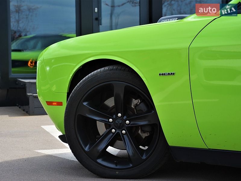 Купе Dodge Challenger 2015 в Киеве