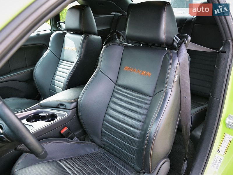 Купе Dodge Challenger 2015 в Киеве
