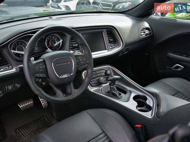 Купе Dodge Challenger 2015 в Киеве