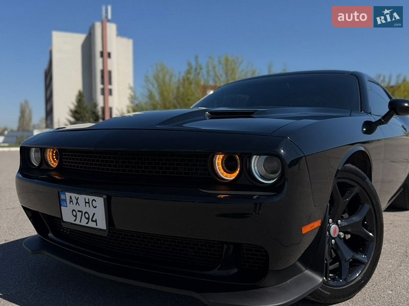 Купе Dodge Challenger 2018 в Харкові