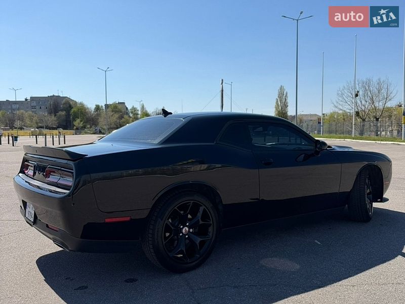 Купе Dodge Challenger 2018 в Харкові