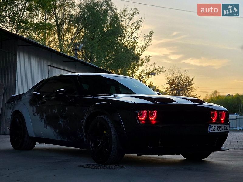 Купе Dodge Challenger 2023 в Черновцах