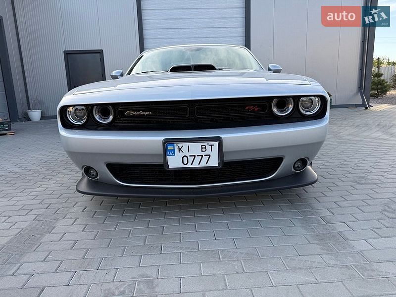 Купе Dodge Challenger 2020 в Киеве