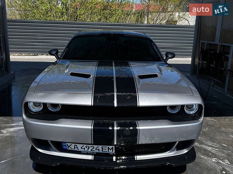 Купе Dodge Challenger 2016 в Киеве