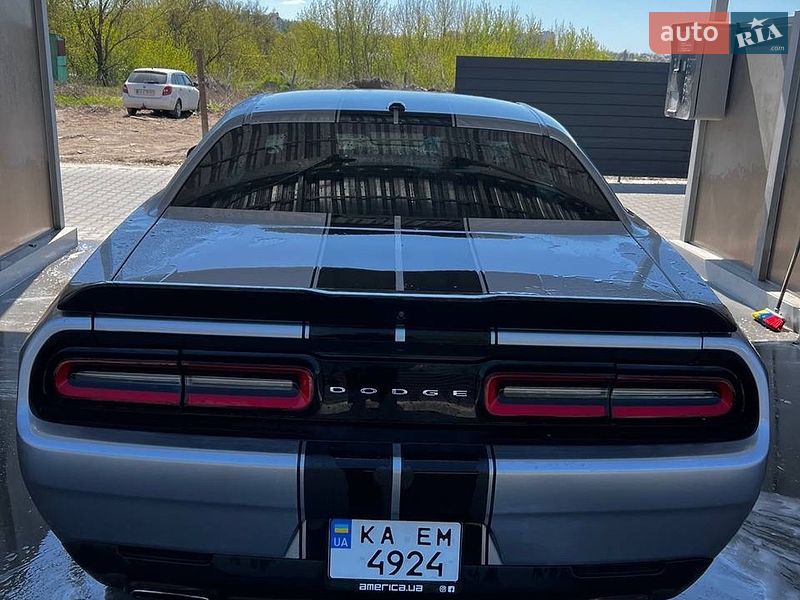 Купе Dodge Challenger 2016 в Киеве