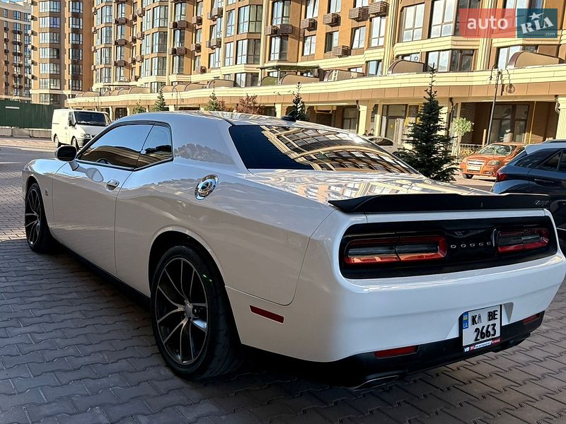 Купе Dodge Challenger 2016 в Києві