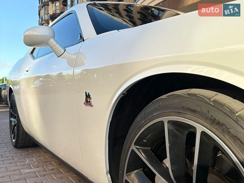 Купе Dodge Challenger 2016 в Києві