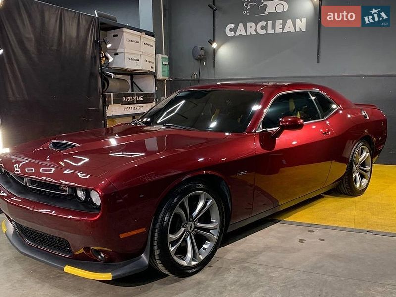 Купе Dodge Challenger 2021 в Львові