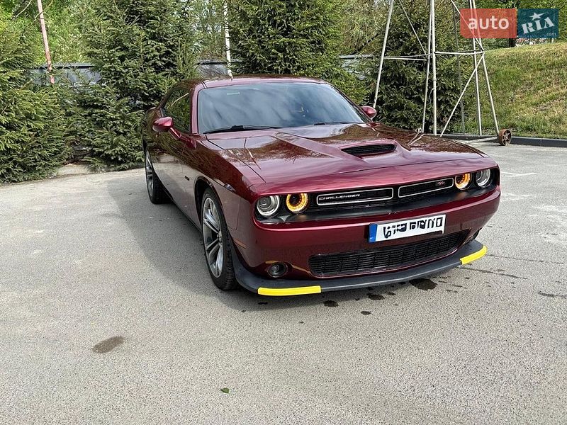 Купе Dodge Challenger 2021 в Львові
