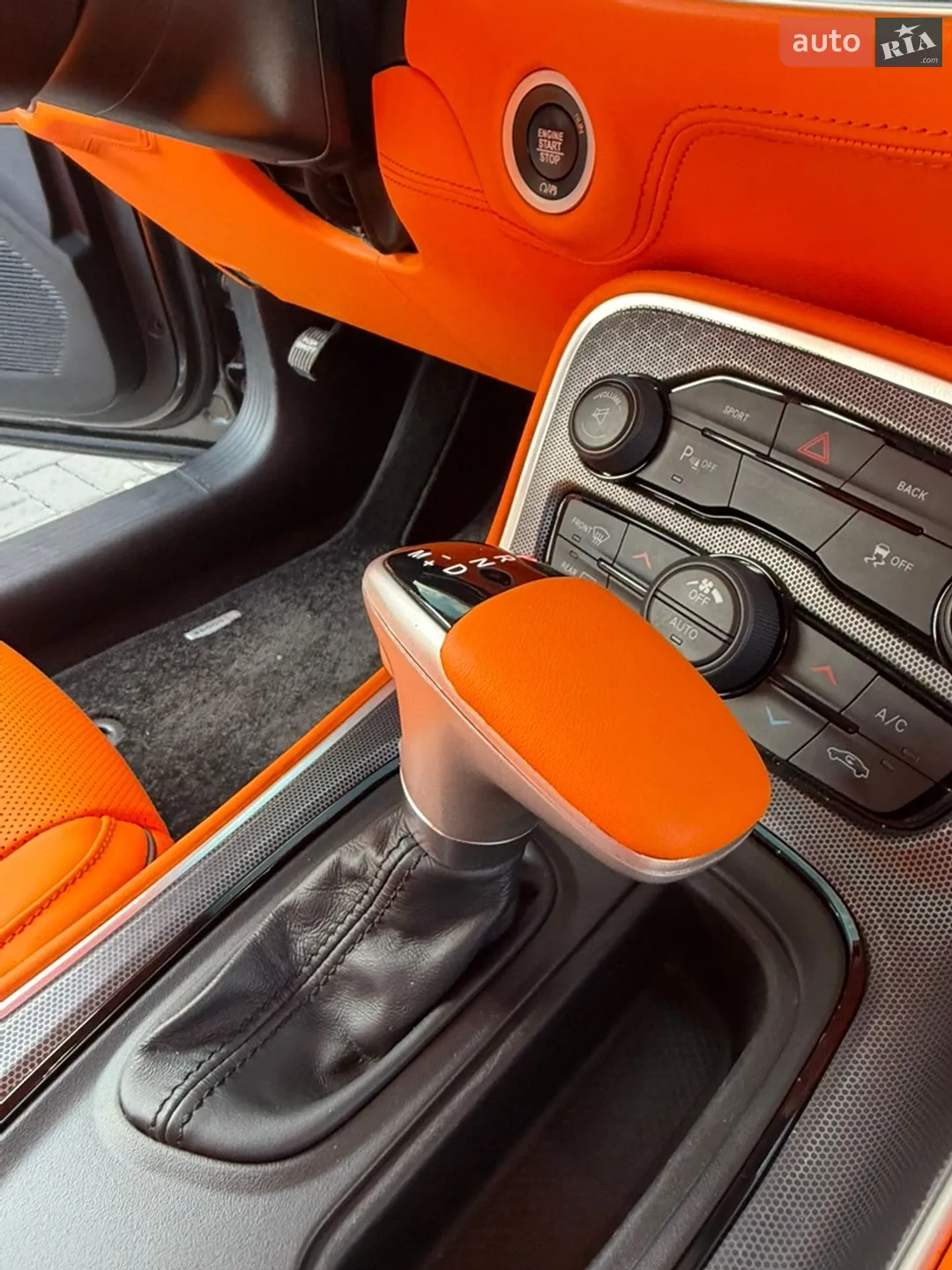 2016 Dodge Challenger - мініатюра 42