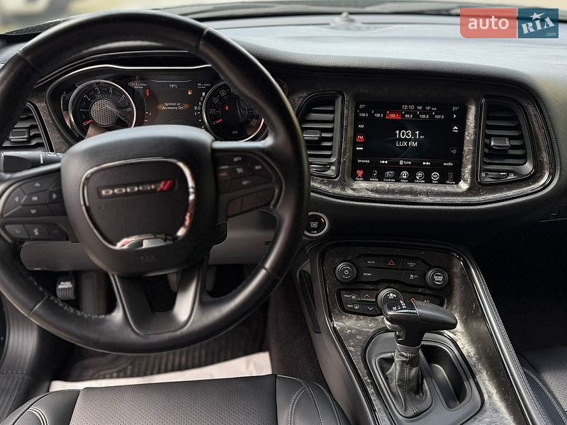 Купе Dodge Challenger 2017 в Киеве