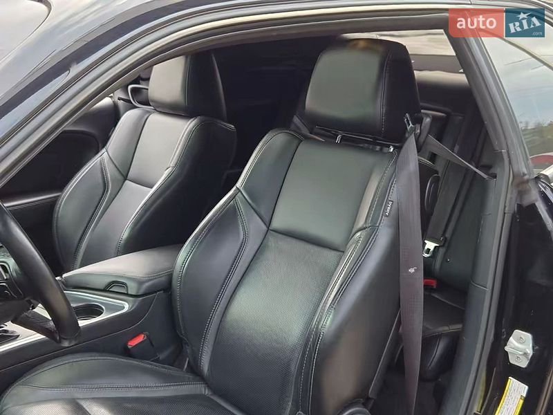 Купе Dodge Challenger 2017 в Києві