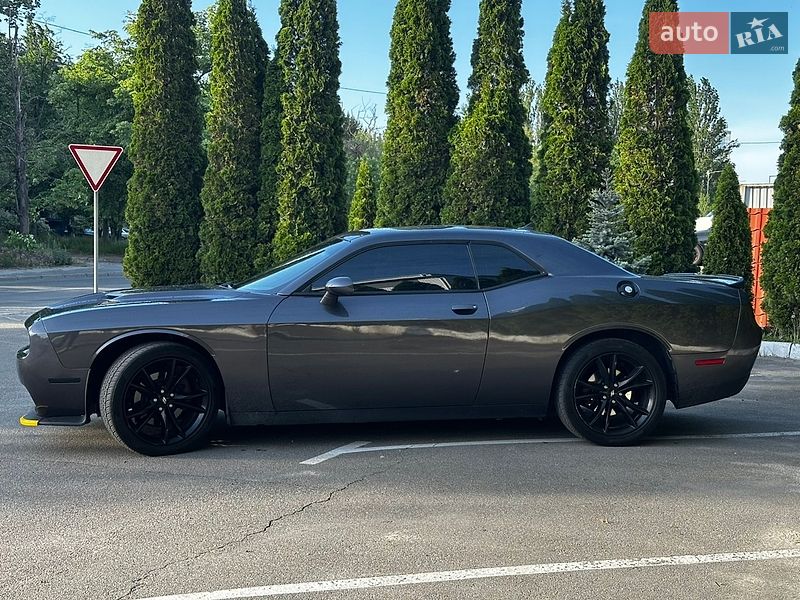 Купе Dodge Challenger 2018 в Киеве фото 4 Купе Dodge Challenger 2018 в Киеве