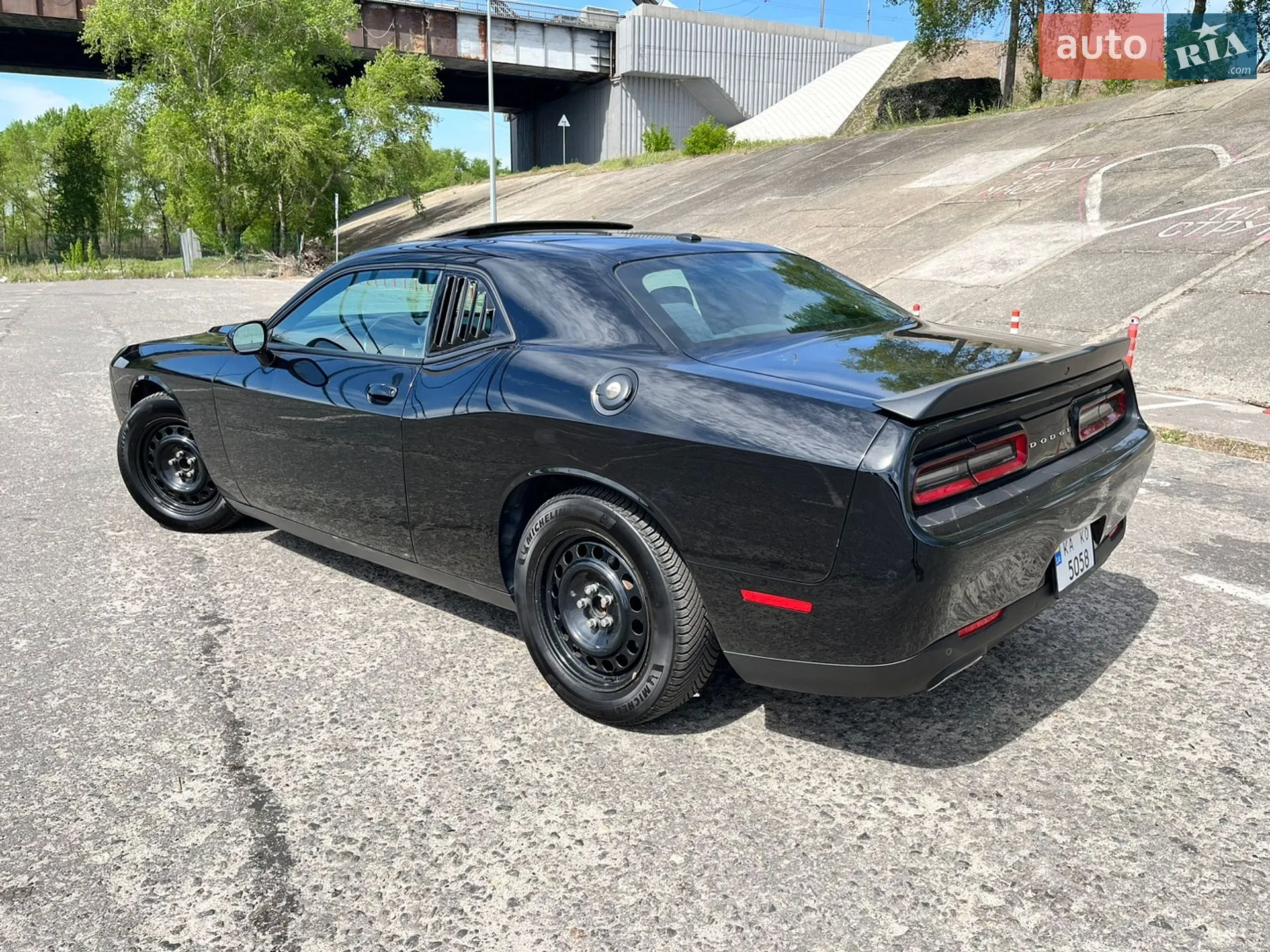 2017 Dodge Challenger - мініатюра 10