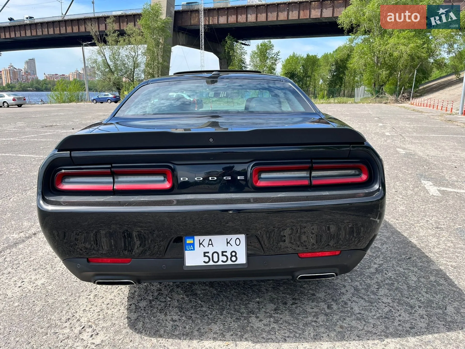 2017 Dodge Challenger - мініатюра 12