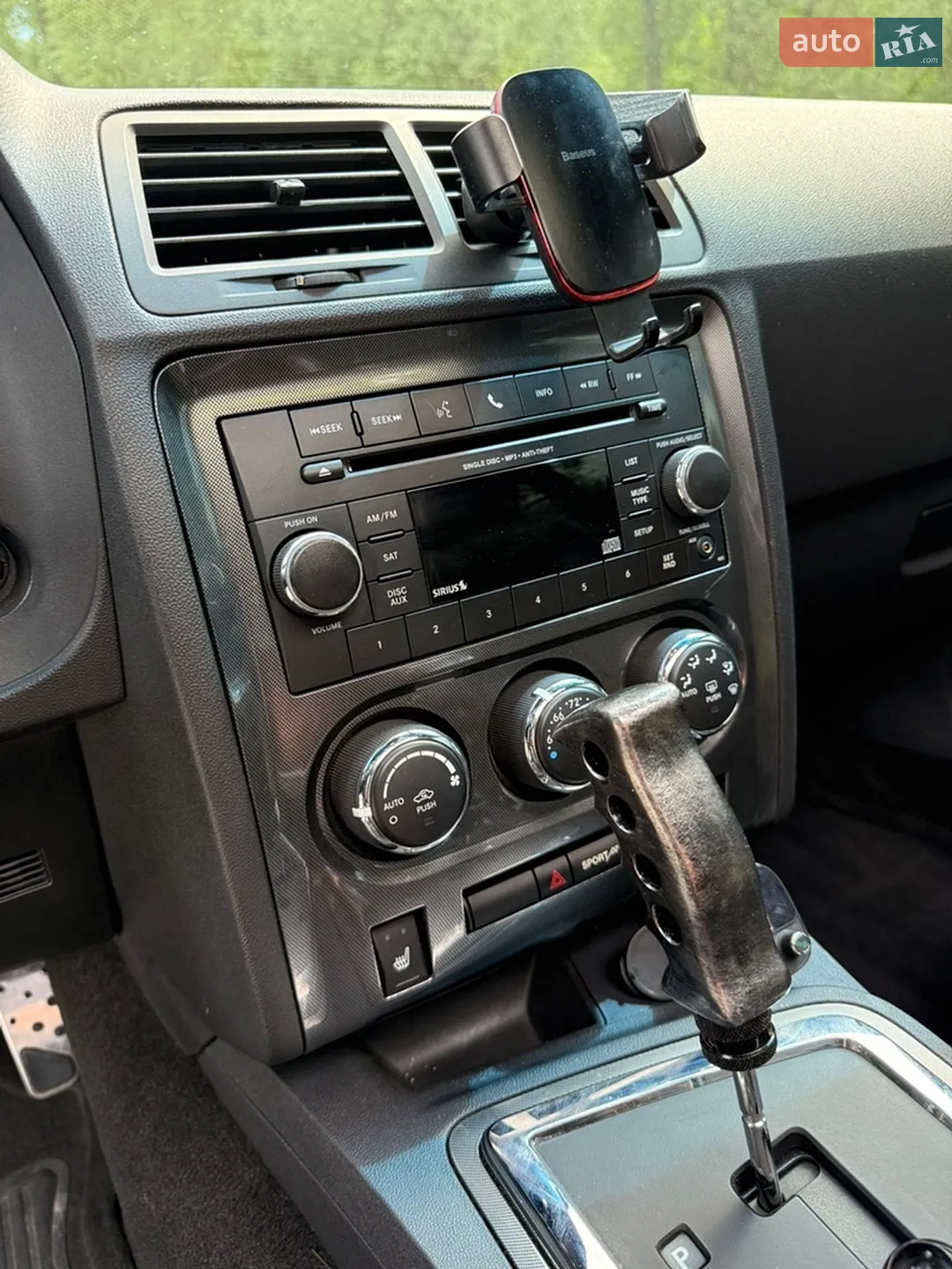 2014 Dodge Challenger - мініатюра 17