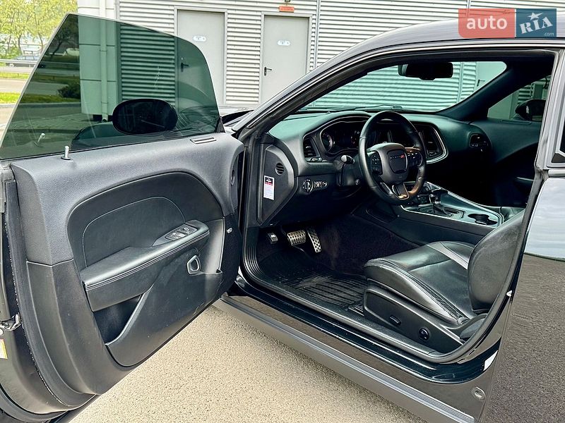 Купе Dodge Challenger 2016 в Киеве
