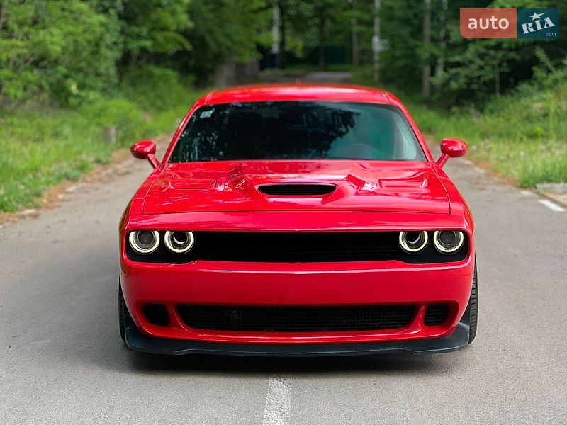 Купе Dodge Challenger 2016 в Ужгороде