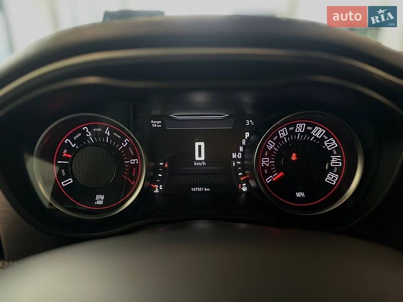 Купе Dodge Challenger 2016 в Львові