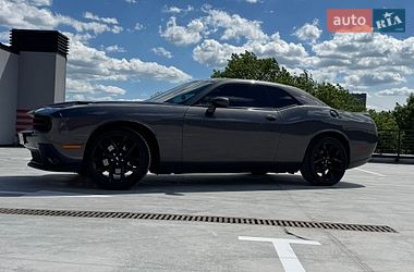 Купе Dodge Challenger 2019 в Львове