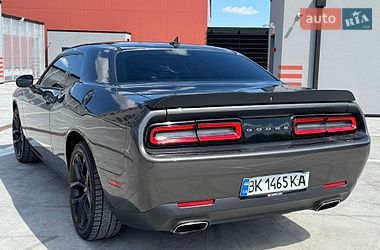 Купе Dodge Challenger 2019 в Львове