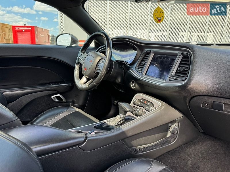 Купе Dodge Challenger 2019 в Львове