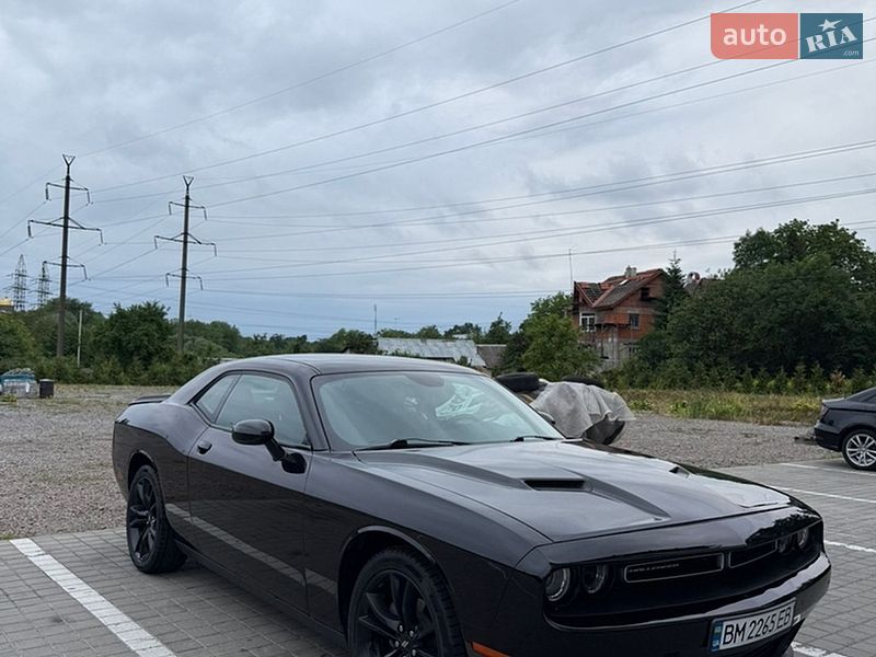 Купе Dodge Challenger 2017 в Львові