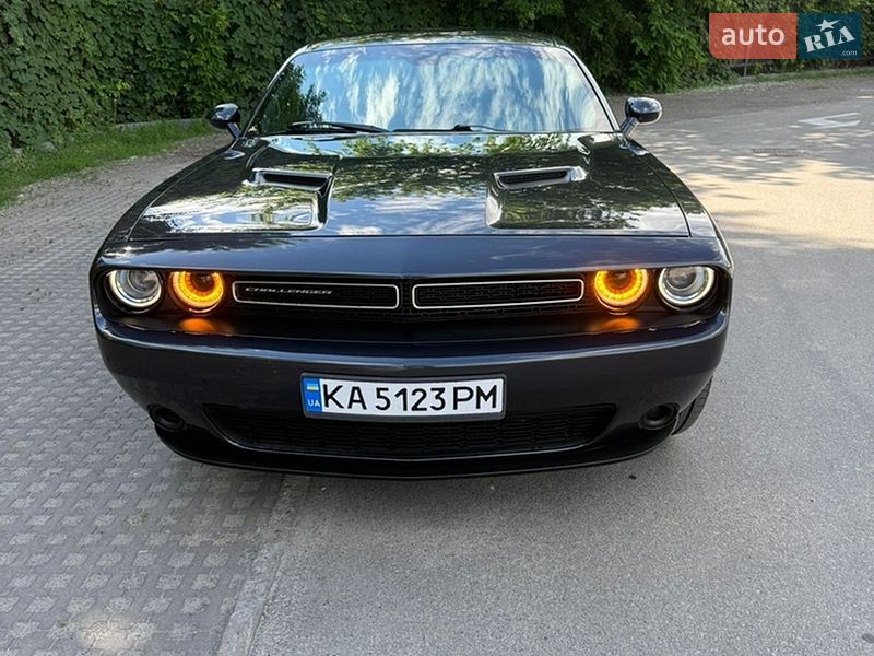 Купе Dodge Challenger 2016 в Киеве