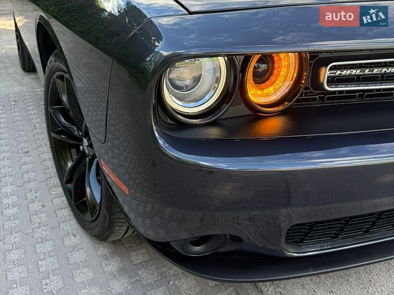 Купе Dodge Challenger 2016 в Киеве