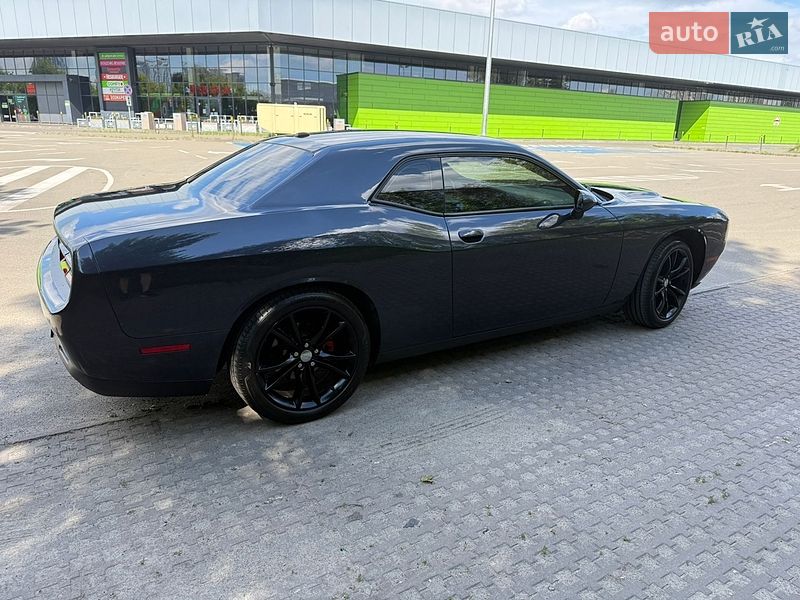 Купе Dodge Challenger 2016 в Киеве