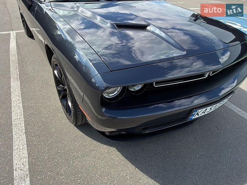 Купе Dodge Challenger 2016 в Киеве