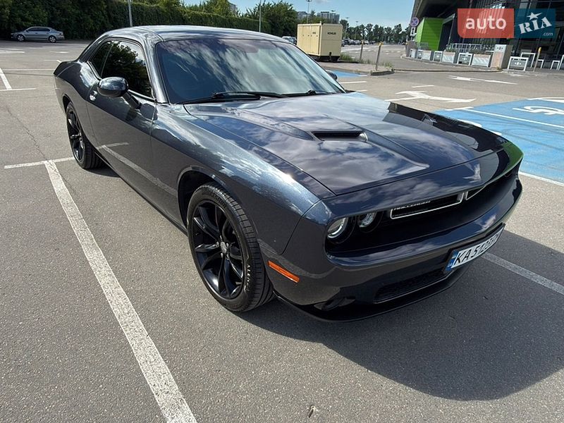 Купе Dodge Challenger 2016 в Киеве