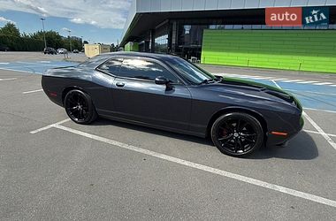 Купе Dodge Challenger 2016 в Киеве