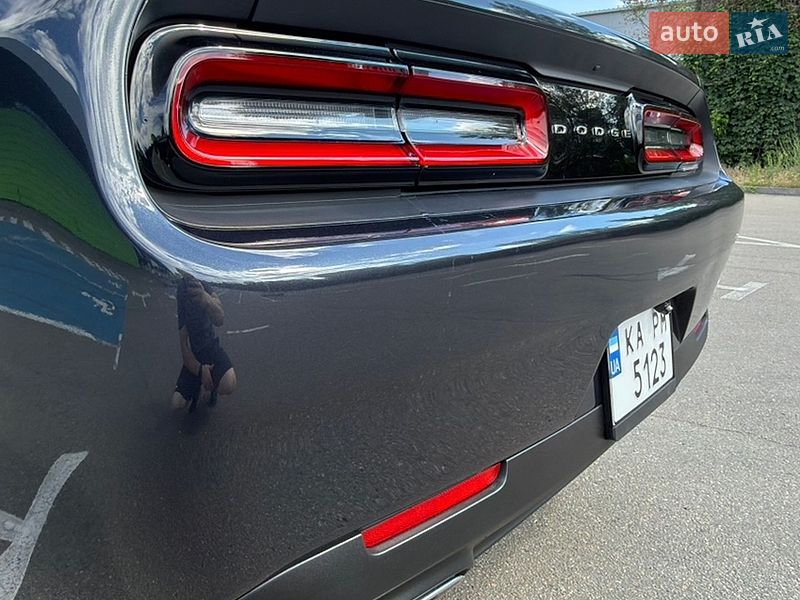 Купе Dodge Challenger 2016 в Киеве