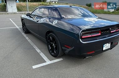 Купе Dodge Challenger 2016 в Киеве